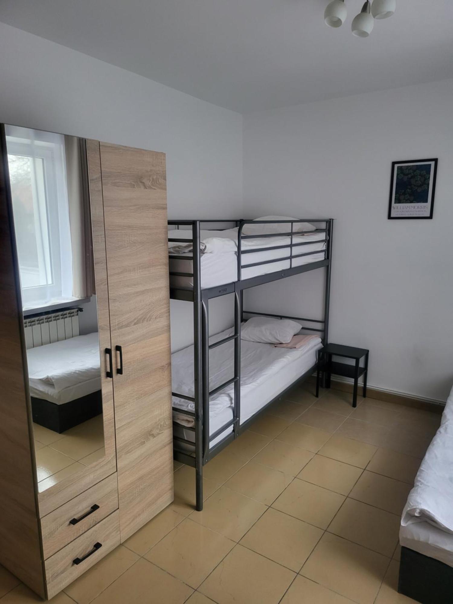 Rooms4Rest Popularna - Private Rooms For Tourists - Atr Consulting Sp, Z O,O, Варшава Экстерьер фото